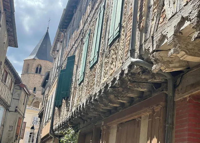 By River With Near Carcassonne בית נופש